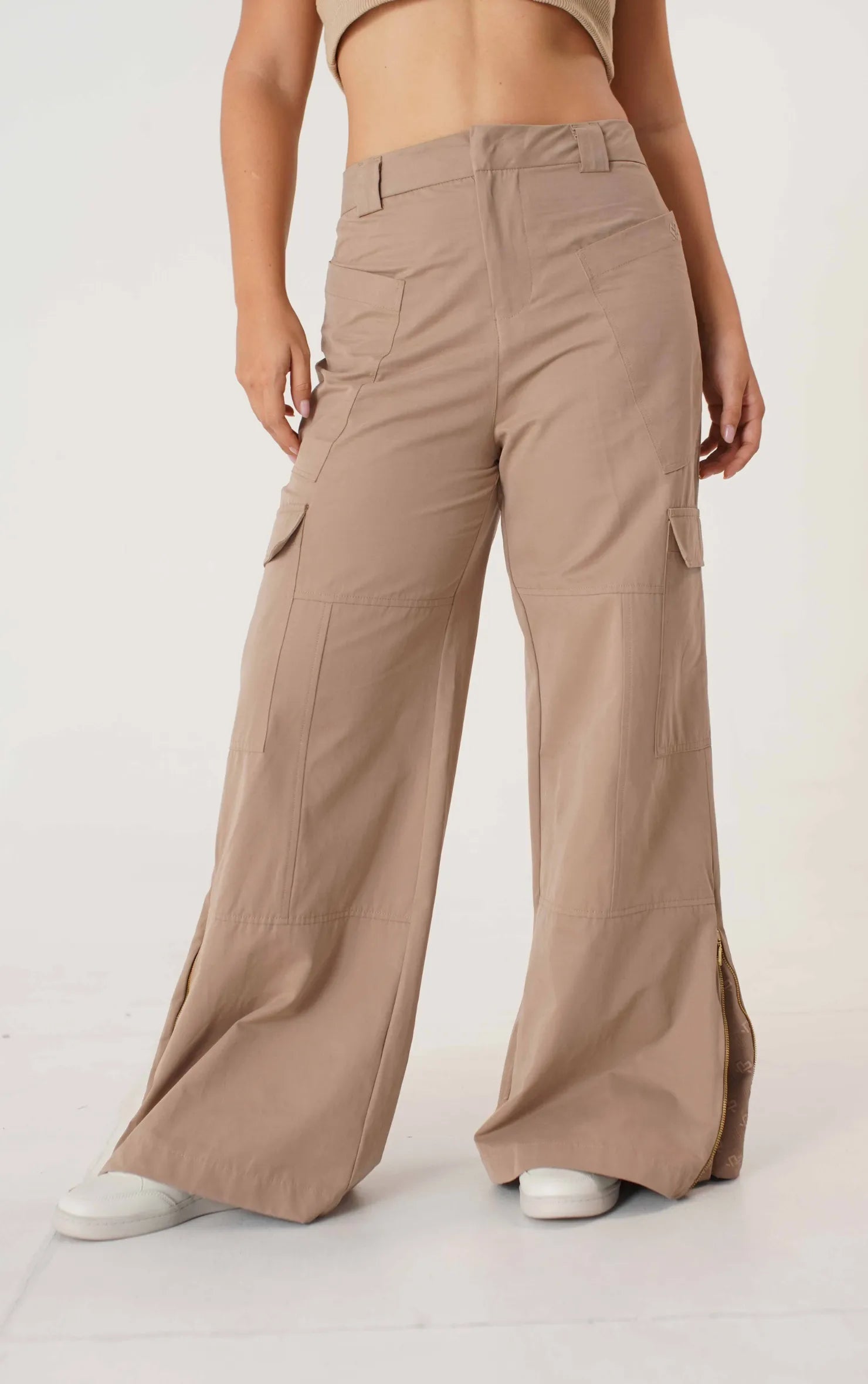 TRIANGLE CARGO PANTS WIDE LEG DAMA